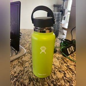 new 32 oz hydroflask
